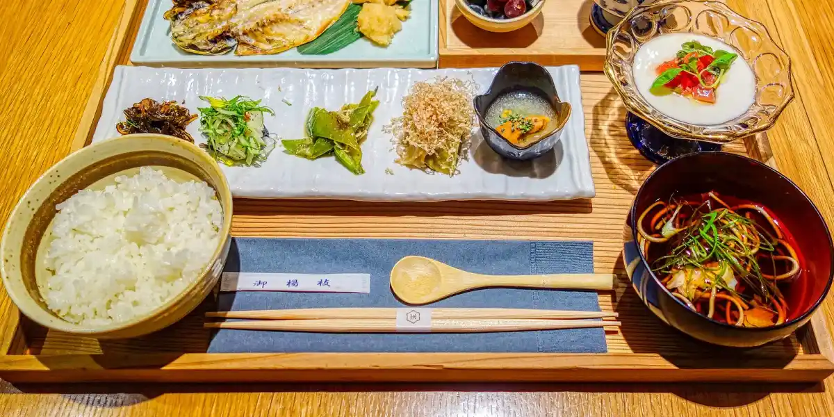 Beyond Chopsticks — What Japanese Diners Actually Notice First