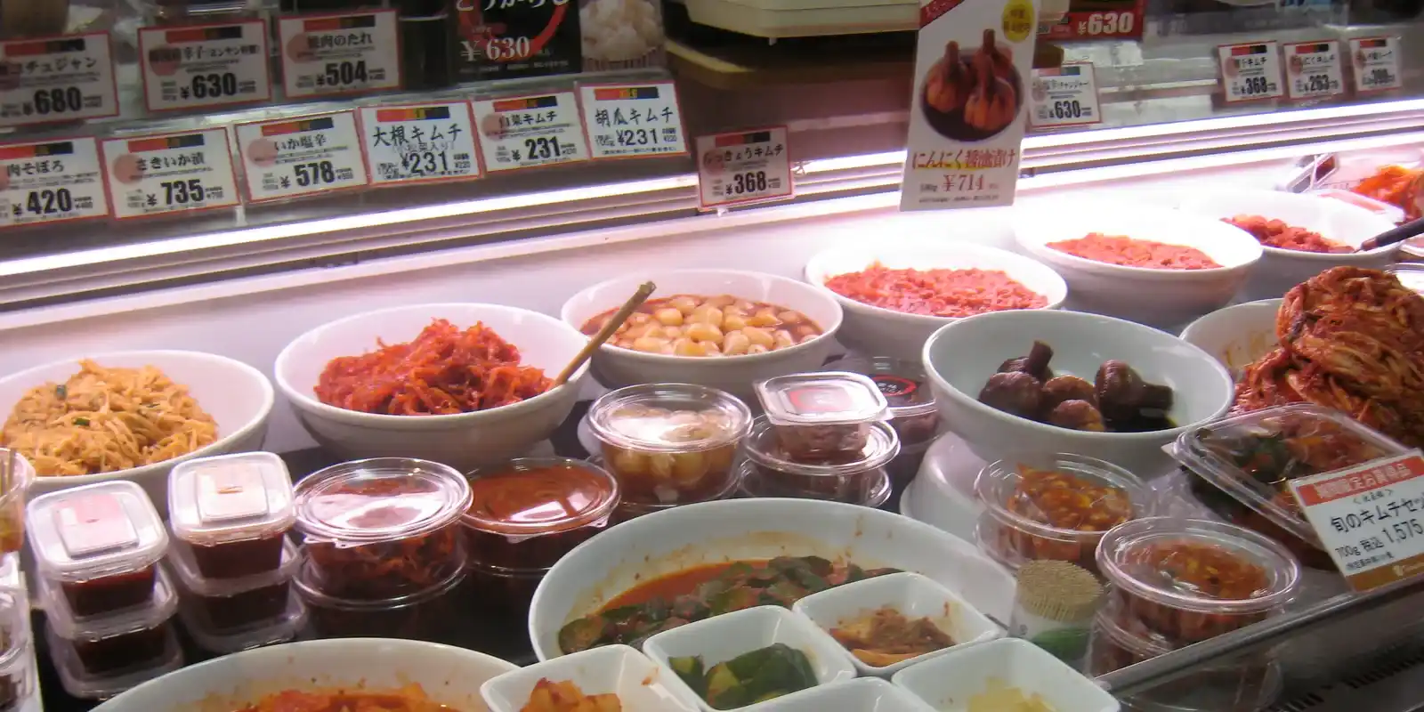 Depachika: What Japanese People Really Think About Samples, Discounts, and All That Wrapping