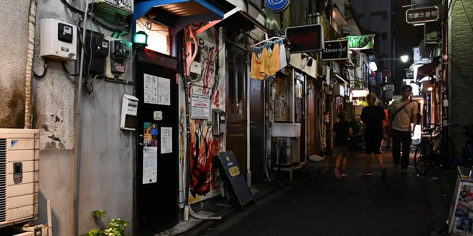 Is Shinjuku's Golden Gai Welcoming to Foreigners?
