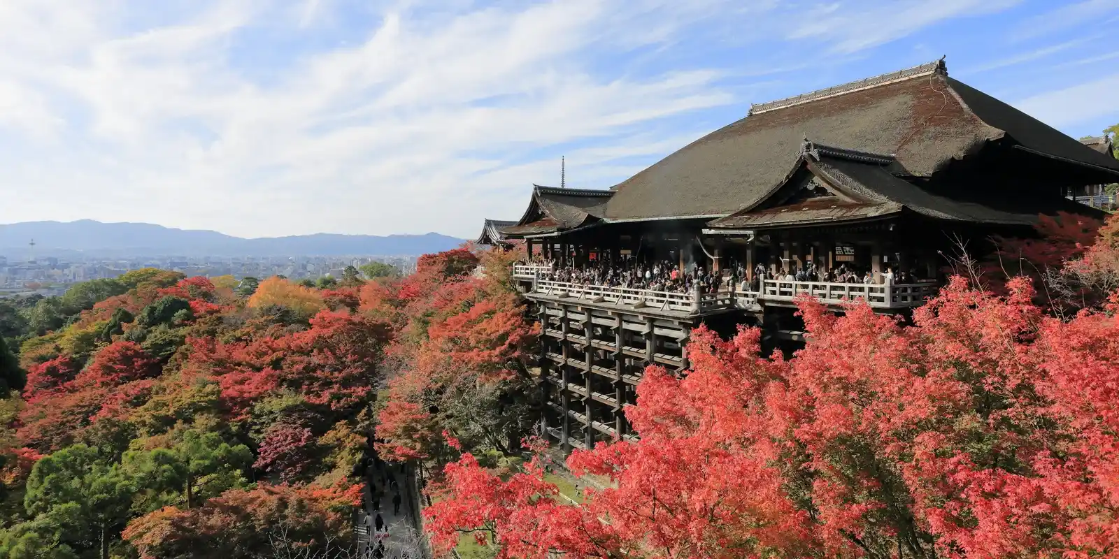Is Kiyomizu-dera Worth It? It Depends Almost Entirely on When You Go
