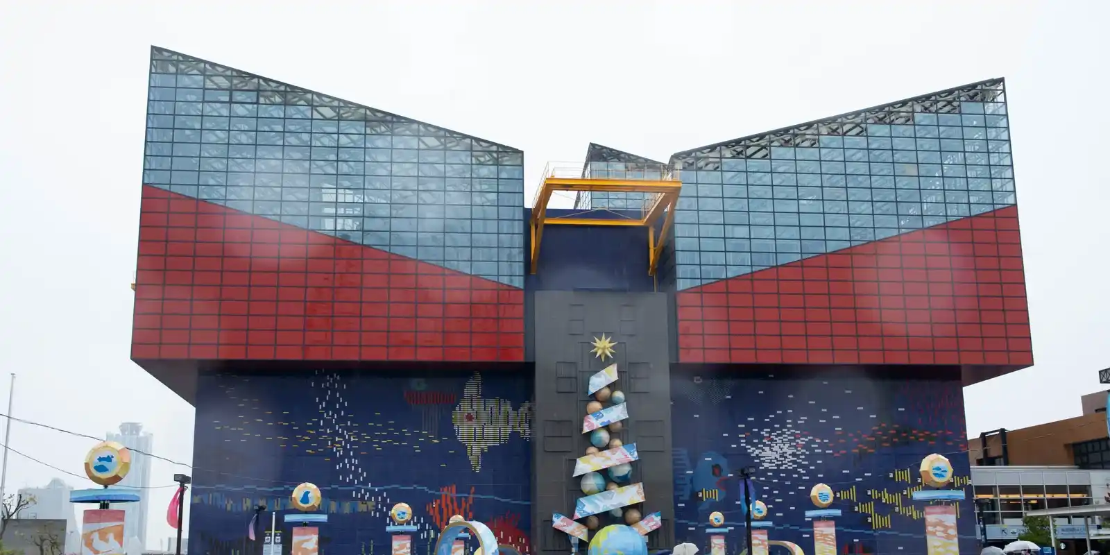 Is Osaka Aquarium Kaiyukan Worth It? What 163 Real Visitors Say