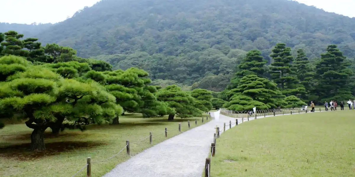 Is Ritsurin Garden Worth It? Japan Left It Off the Famous List, and the People Who Go Can't Understand Why