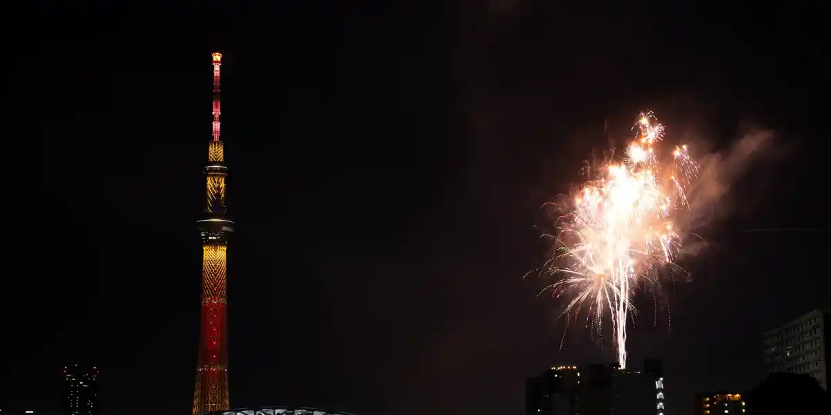 Japanese Fireworks Festivals — The Moments That Move Everyone Around You