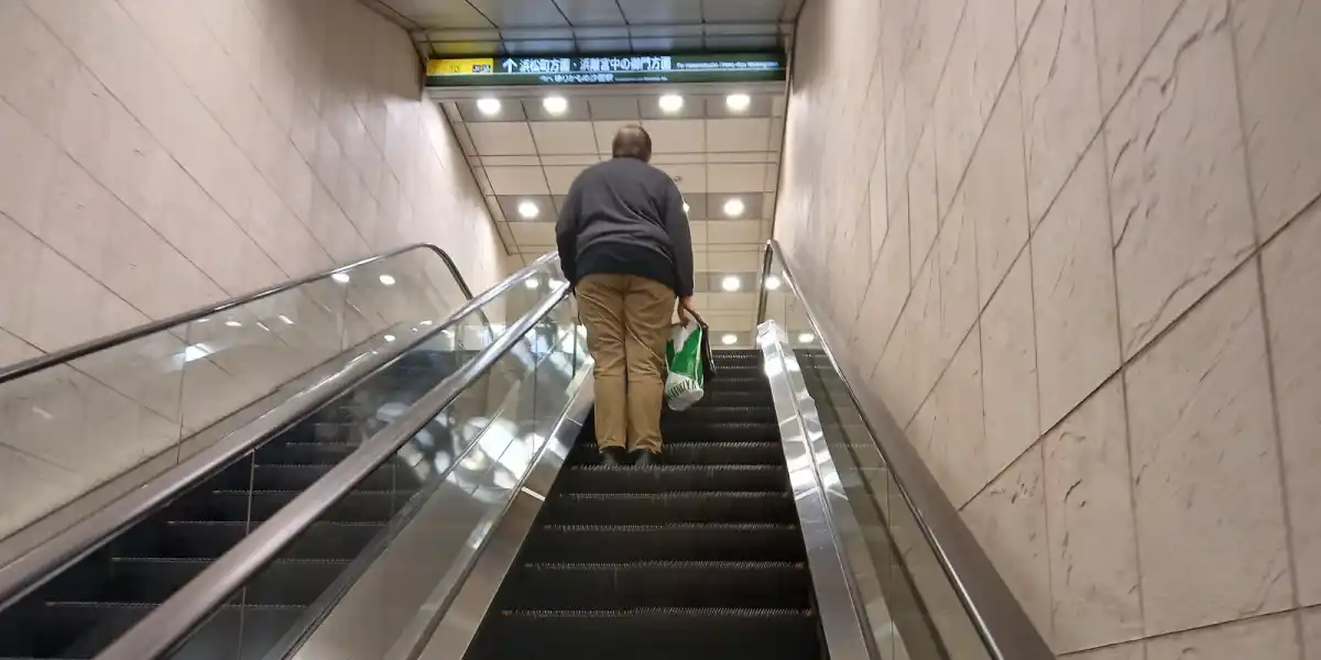 Which Side of the Escalator Do You Stand On in Japan?