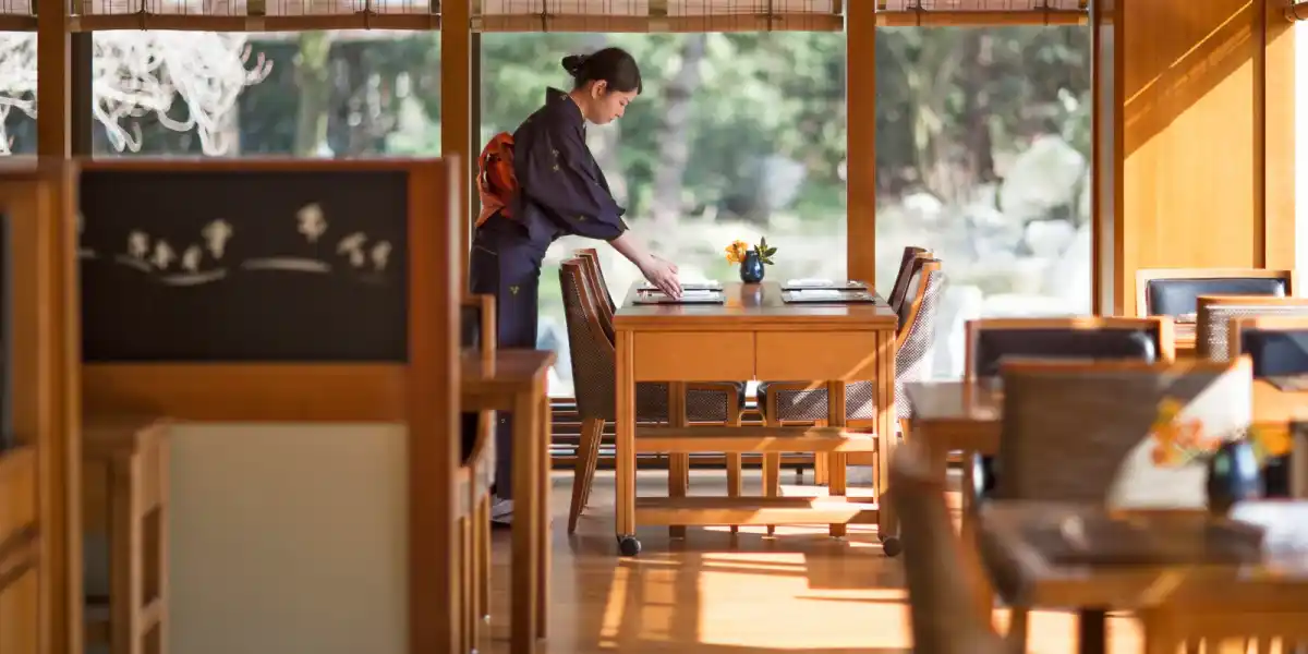Why Japanese Service Feels Different — The Cultural System Behind the Smile