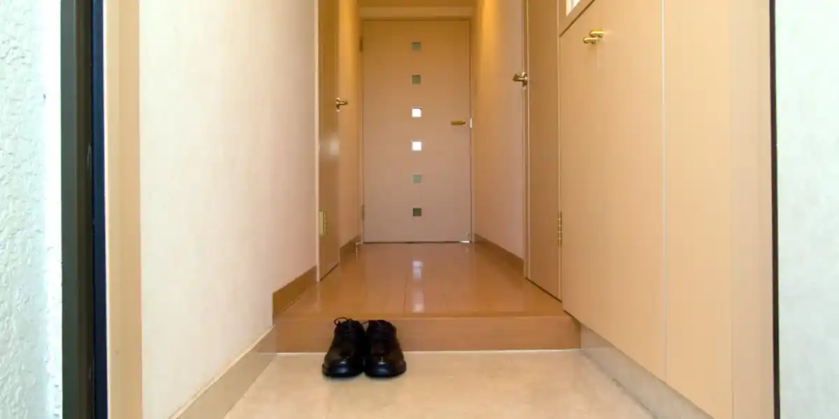Why Removing Your Shoes Makes Japanese People Smile