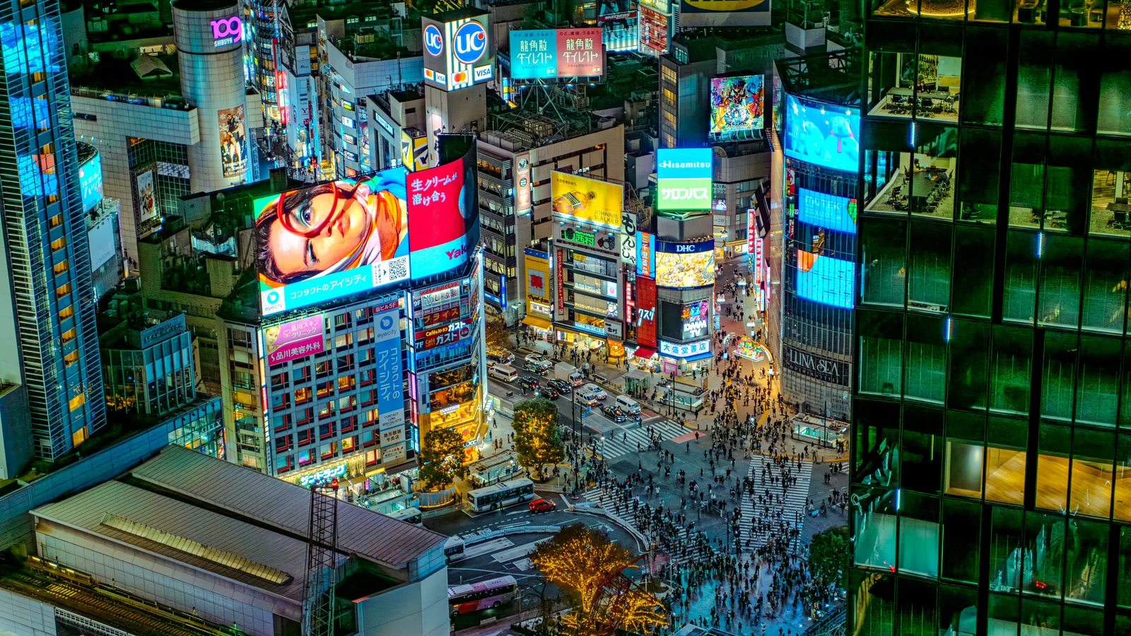 Shibuya — The Crossing No One Directs, and the Dog Who Never Stopped Waiting